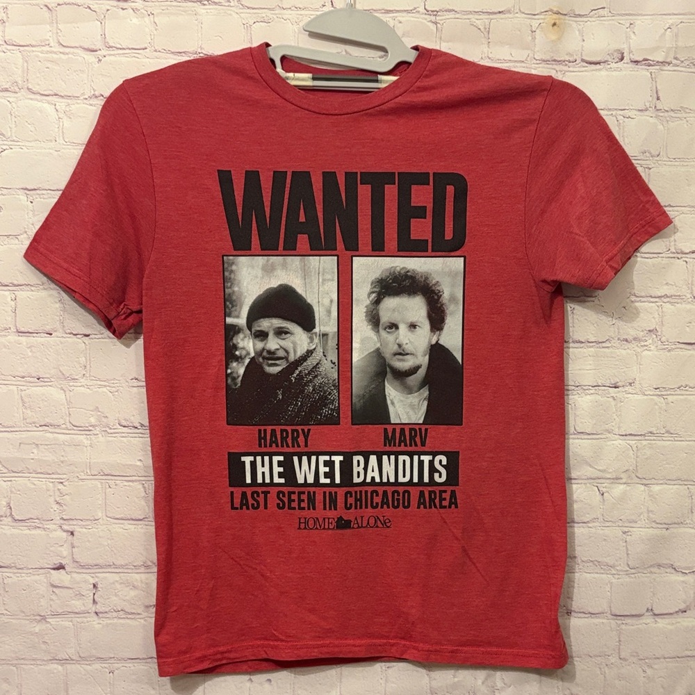 HOME ALONE 'Wanted: The Wet Bandits' Graphic Tee - Men Sz: M
